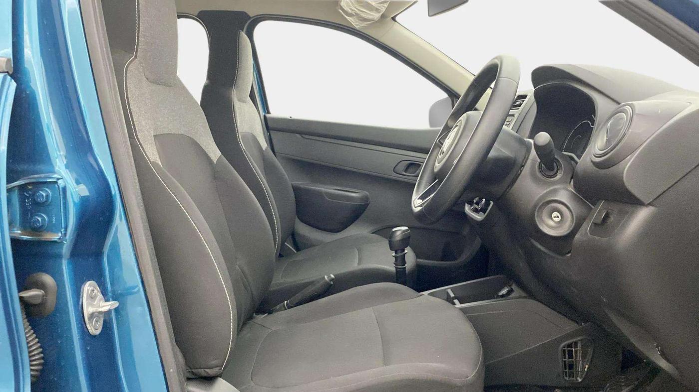 2022 Renault Kwid RXL 1.0 (O), Petrol, Manual, 4,863 km, Right Side Front Door Cabin