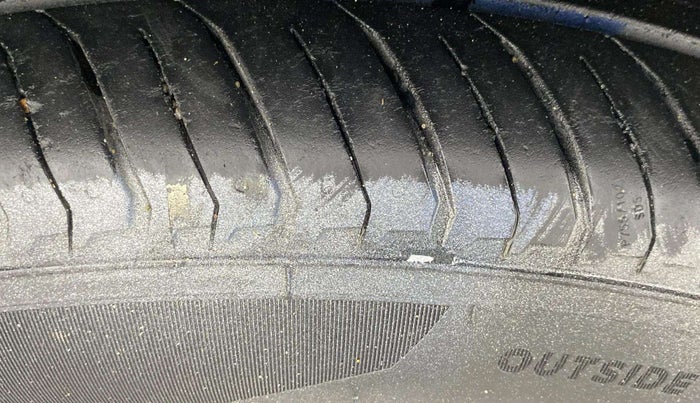 2020 Toyota Glanza G ISG, Petrol, Manual, 85,102 km, Left Front Tyre Tread