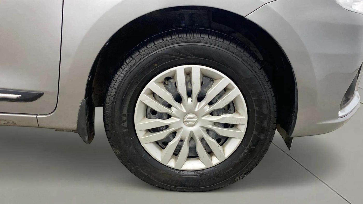 2020 Maruti Dzire VXI, Petrol, Manual, 82,557 km, Right Front Wheel