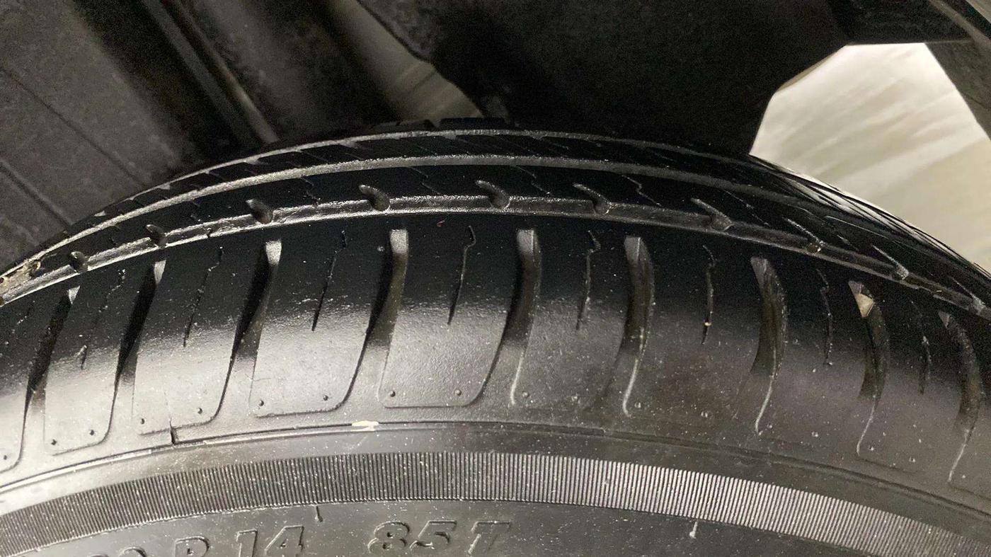 2020 Maruti Dzire VXI, Petrol, Manual, 82,557 km, Left Rear Tyre Tread