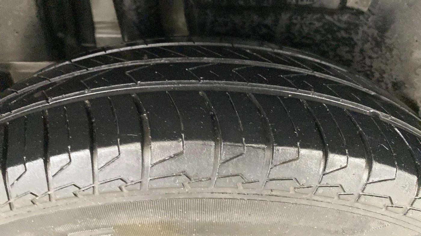 2020 Maruti Dzire VXI, Petrol, Manual, 82,557 km, Right Rear Tyre Tread