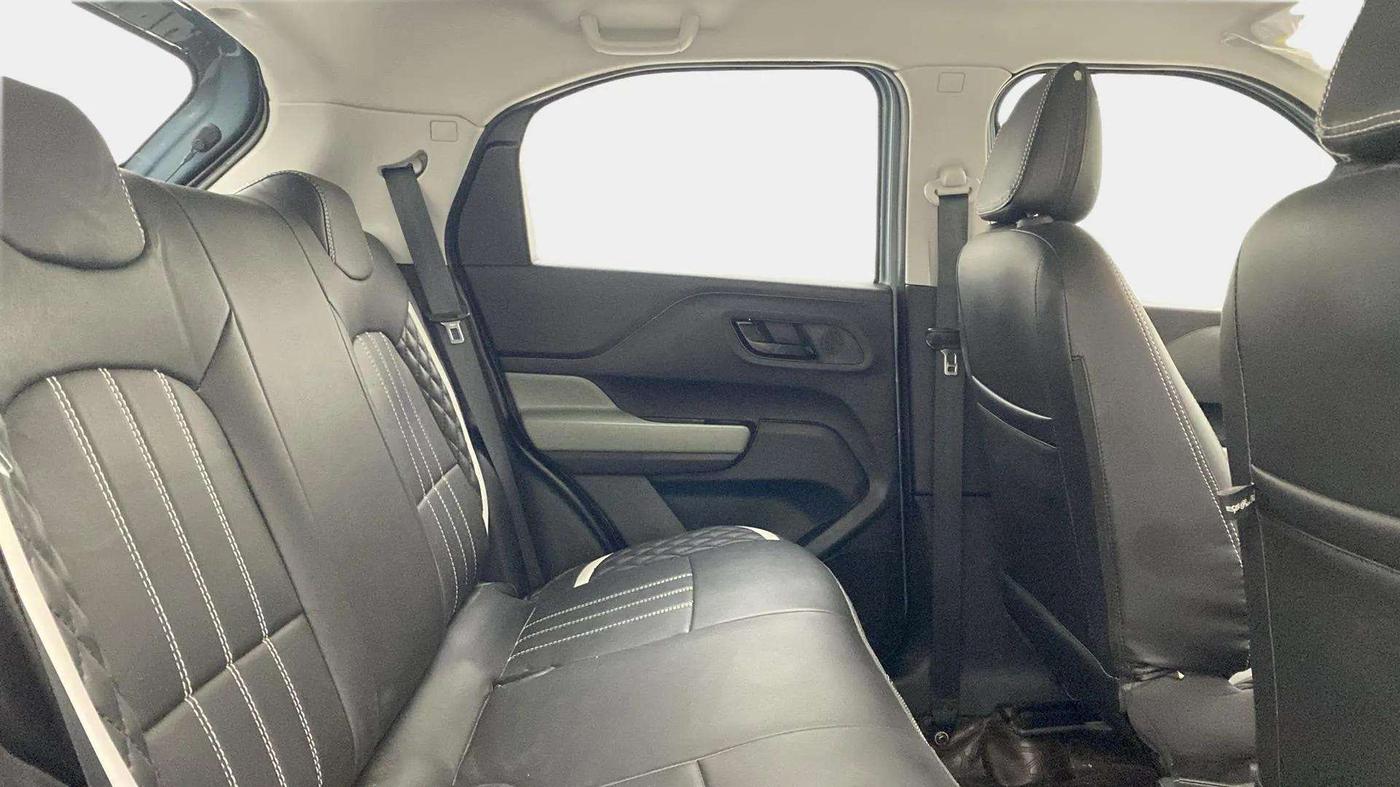 2023 Tata PUNCH ADVENTURE RHYTHM CNG MT, CNG, Manual, 8,932 km, Right Side Rear Door Cabin