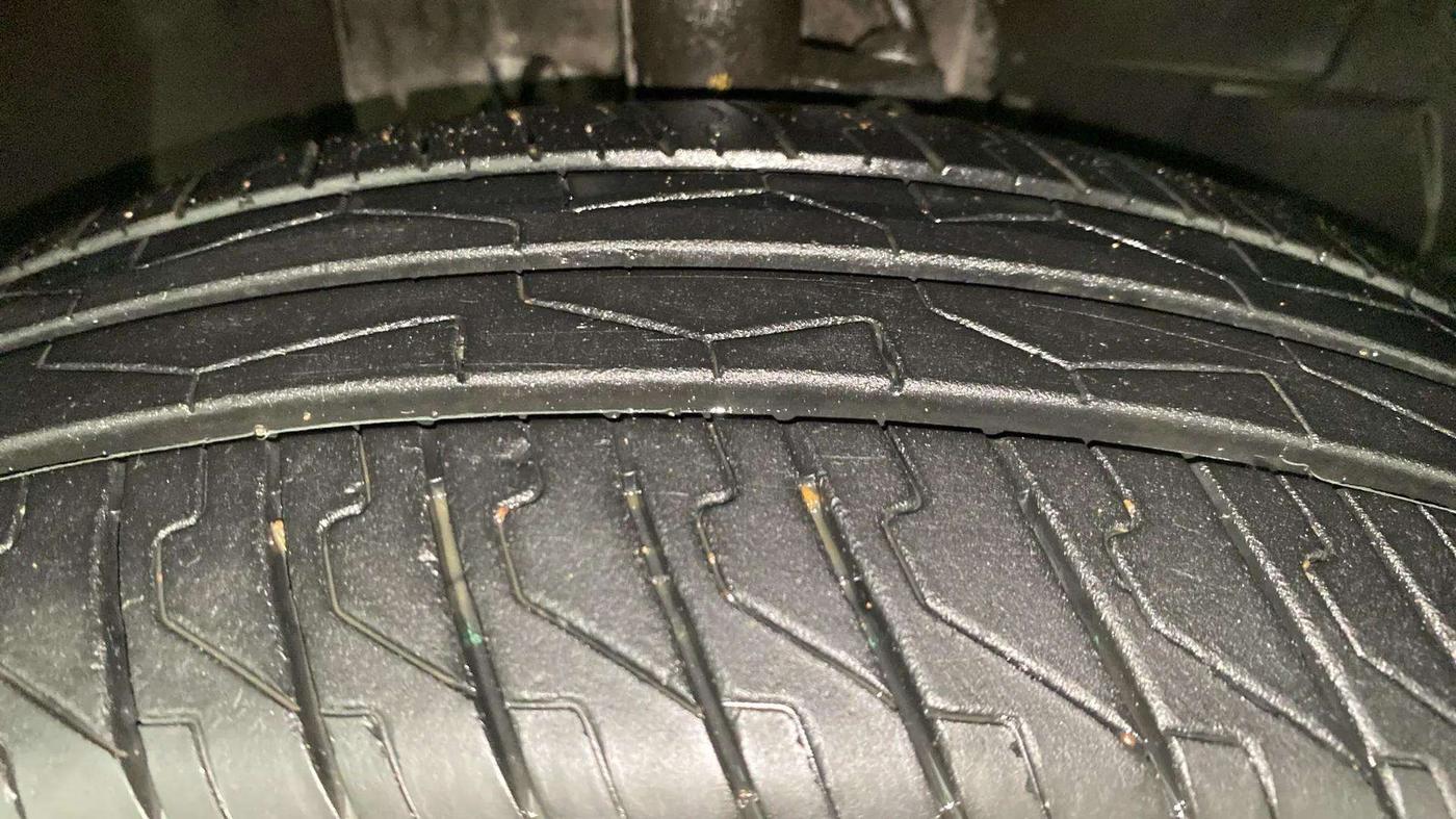2023 Tata PUNCH ADVENTURE RHYTHM CNG MT, CNG, Manual, 8,932 km, Right Front Tyre Tread