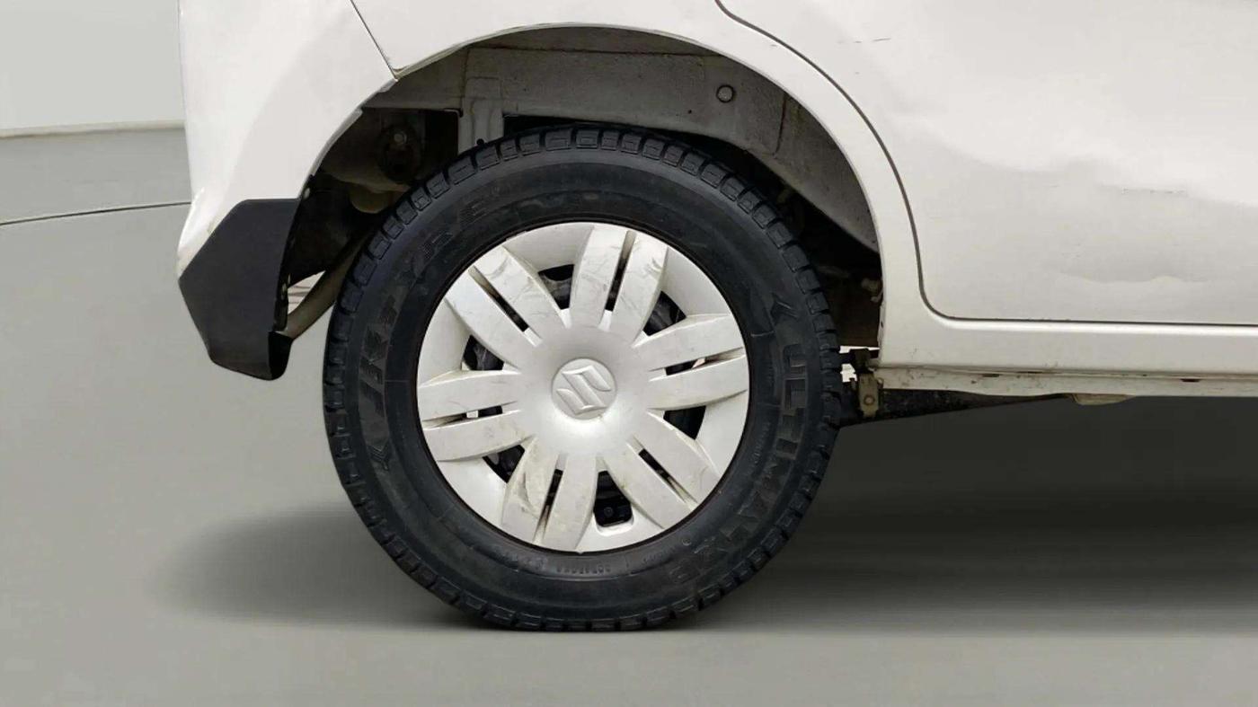 2018 Maruti Alto 800 LXI, Petrol, Manual, 32,854 km, Right Rear Wheel