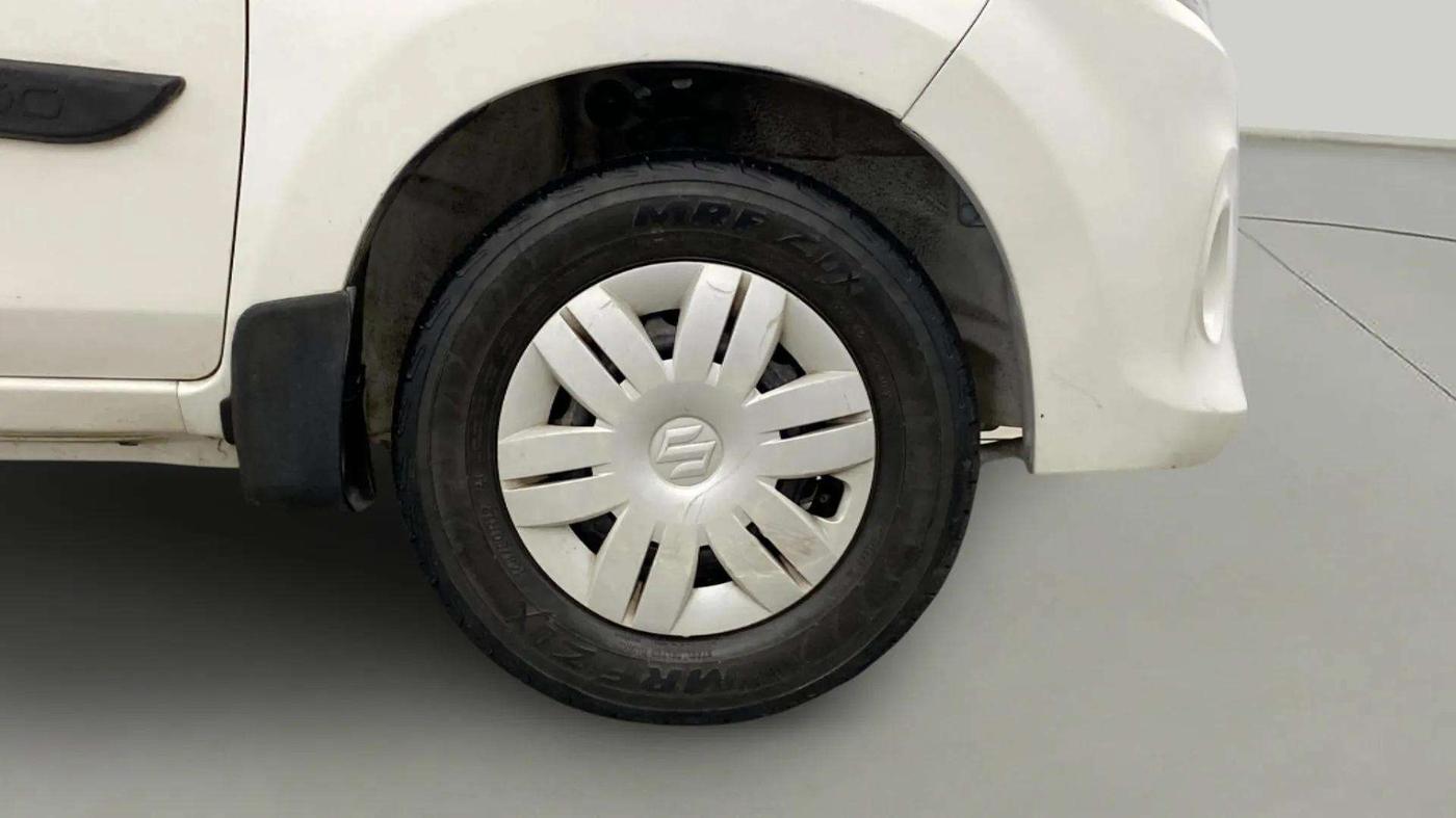 2018 Maruti Alto 800 LXI, Petrol, Manual, 32,854 km, Right Front Wheel