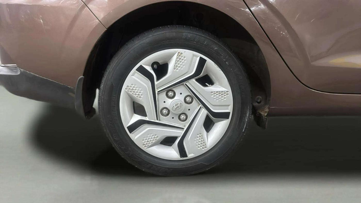 2020 Hyundai AURA S 1.2 AMT, Petrol, Automatic, 19,764 km, Right Rear Wheel
