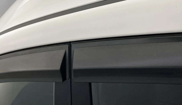 2019 Hyundai Elite i20 MAGNA PLUS 1.2, Petrol, Manual, 30,068 km, Left B pillar - Paint is slightly faded