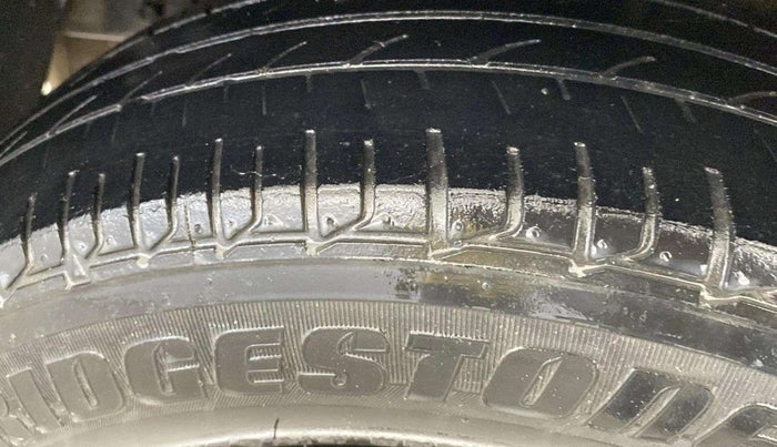 2019 Hyundai Elite i20 MAGNA PLUS 1.2, Petrol, Manual, 30,068 km, Left Front Tyre Tread