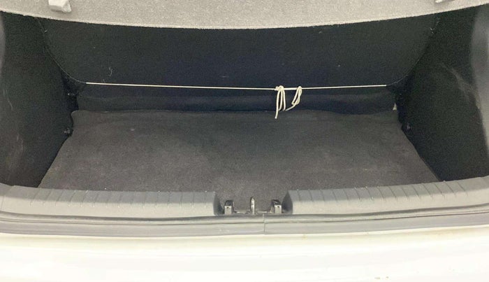 2019 Hyundai Elite i20 MAGNA PLUS 1.2, Petrol, Manual, 30,068 km, Boot Inside
