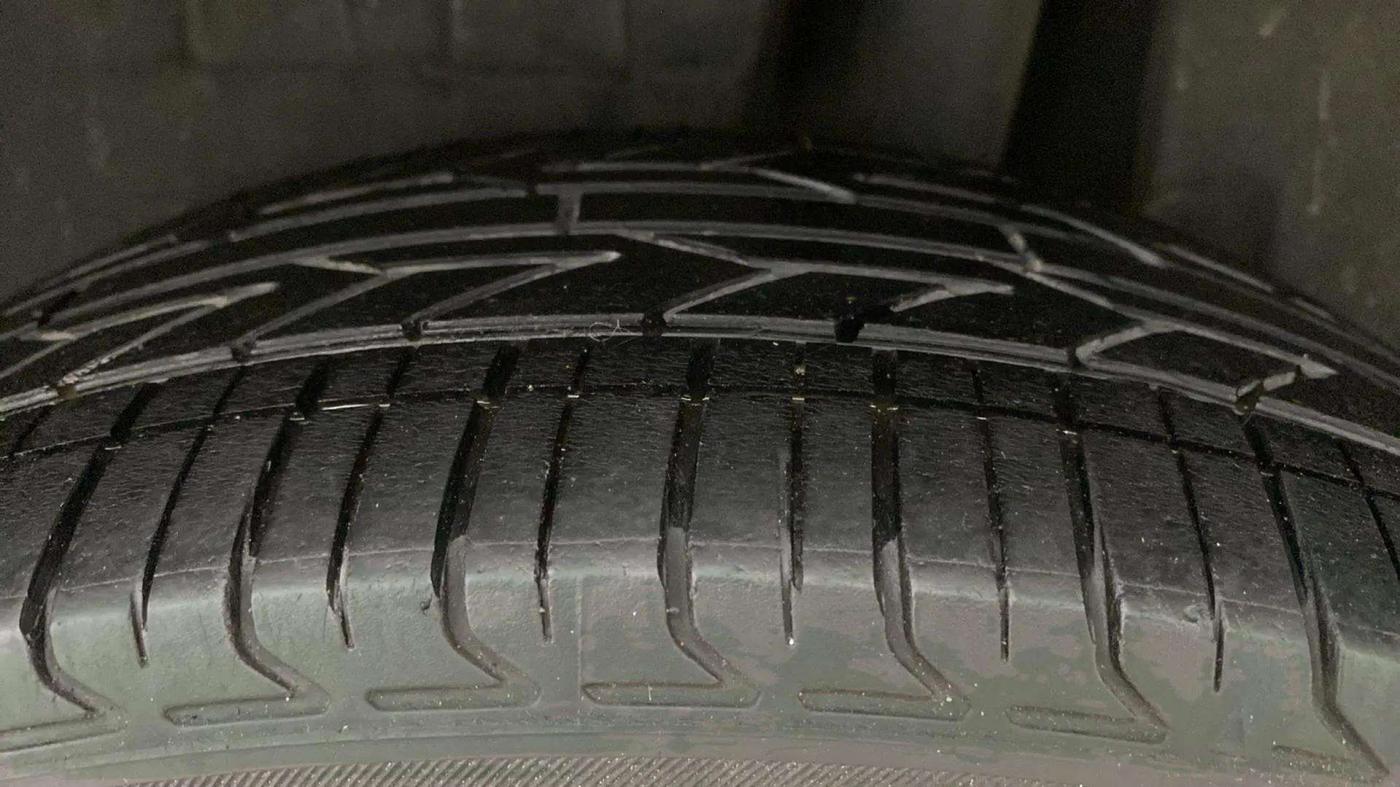 2018 Maruti Dzire ZXI PLUS, Petrol, Manual, 32,053 km, Left Rear Tyre Tread