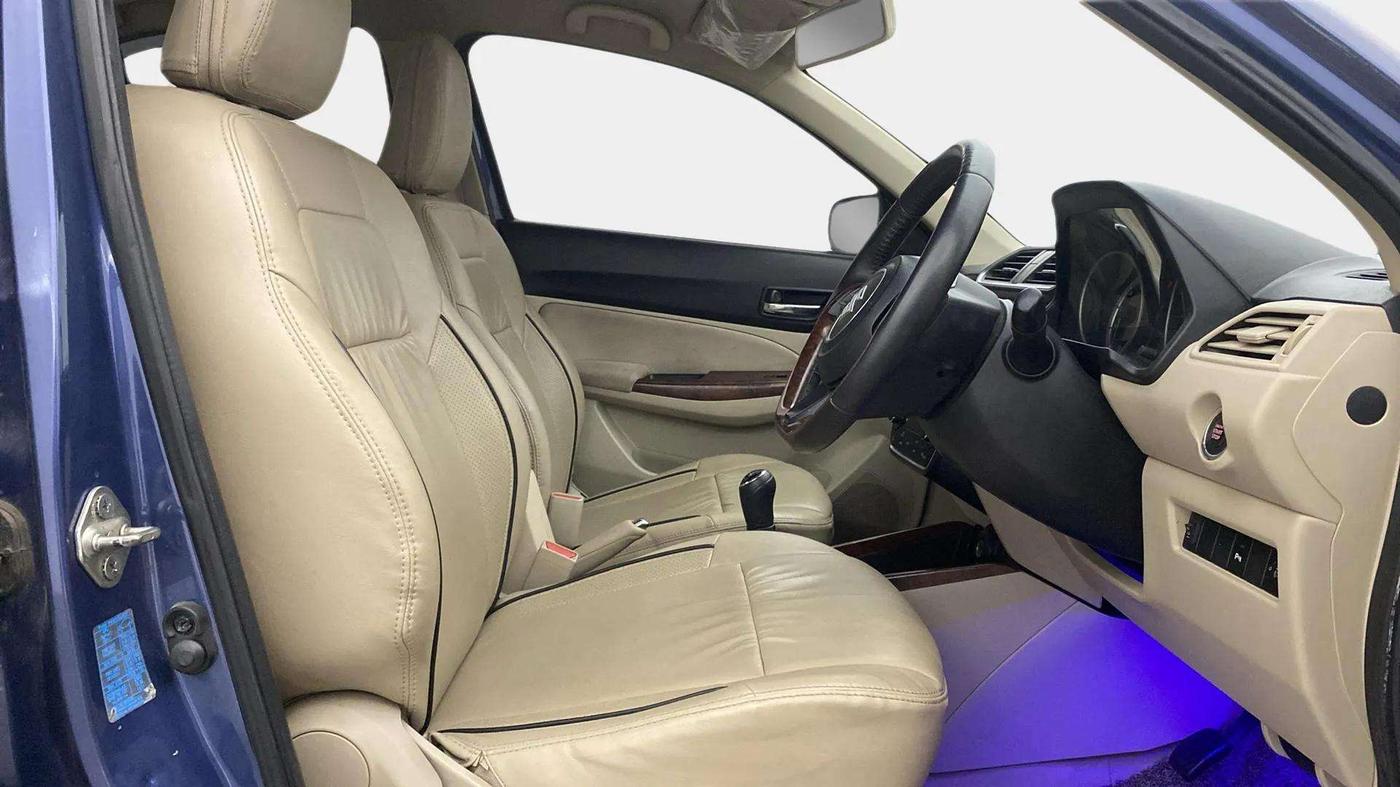 2018 Maruti Dzire ZXI PLUS, Petrol, Manual, 32,053 km, Right Side Front Door Cabin