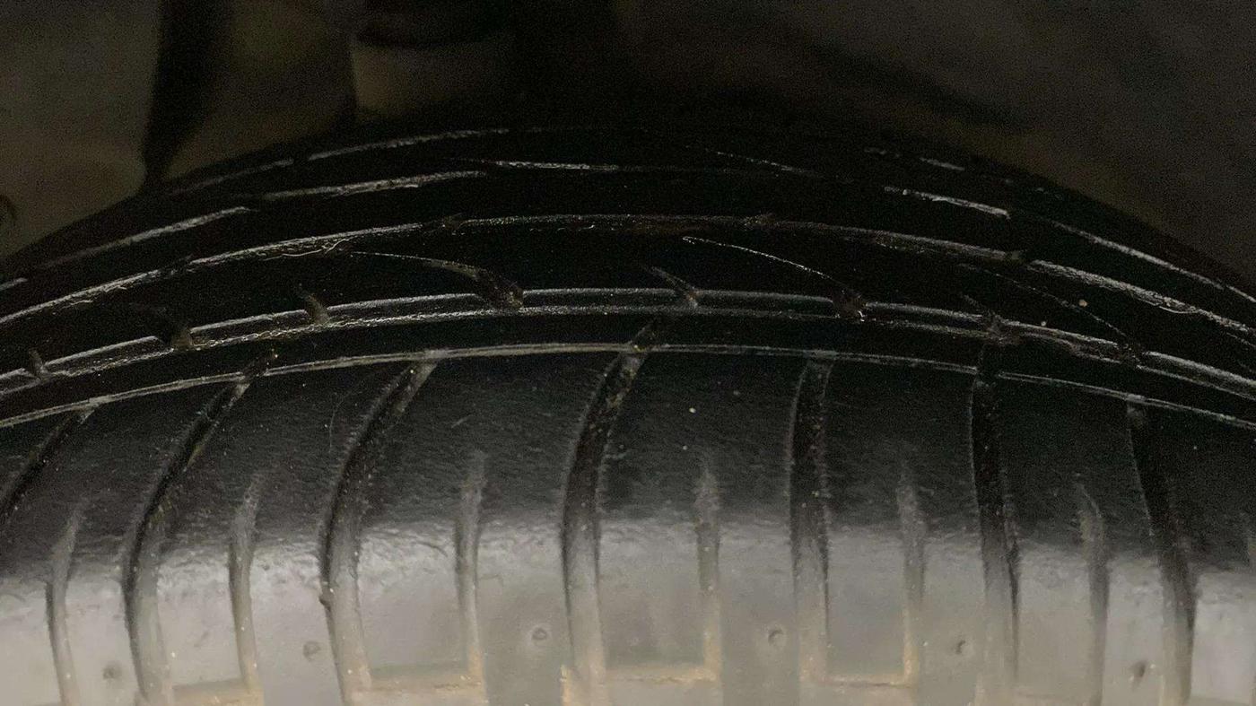 2018 Hyundai Creta SX AT 1.6 PETROL, Petrol, Automatic, 39,633 km, Right Rear Tyre Tread