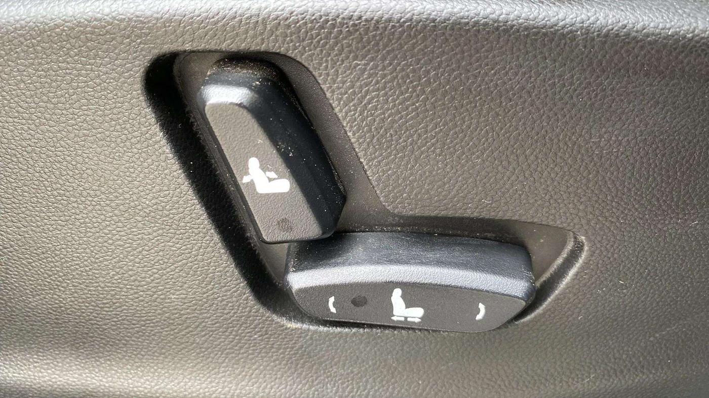 2020 MG HECTOR SHARP 1.5 DCT PETROL, Petrol, Automatic, 16,589 km, Driver Side Adjustment Panel