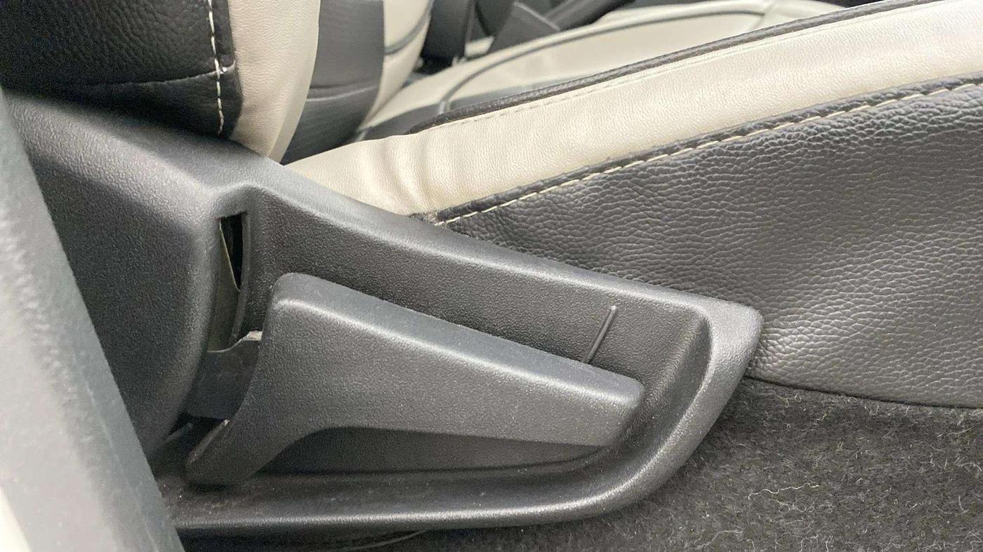 2023 Maruti Alto K10 VXI PLUS, Petrol, Manual, 27,548 km, Driver Side Adjustment Panel
