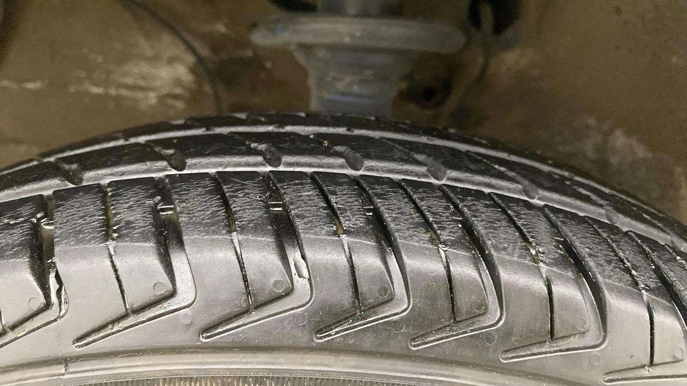 2023 Maruti Alto K10 VXI PLUS, Petrol, Manual, 27,548 km, Left Front Tyre Tread