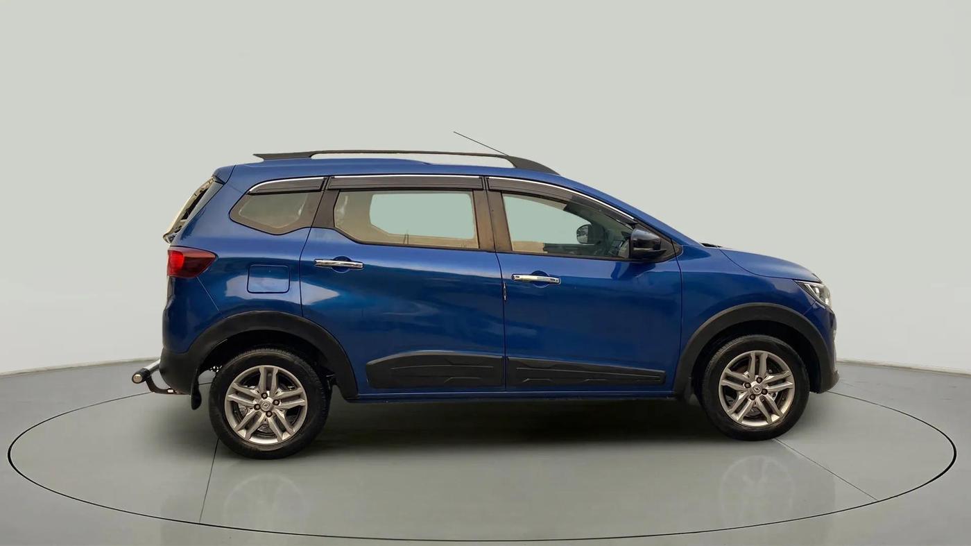 2023 Renault TRIBER RXZ, Petrol, Manual, 45,852 km, Right Side View