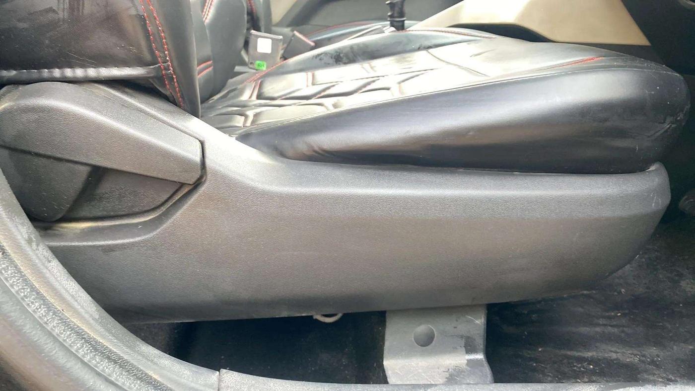 2023 Nissan MAGNITE XL, Petrol, Manual, 21,956 km, Driver Side Adjustment Panel