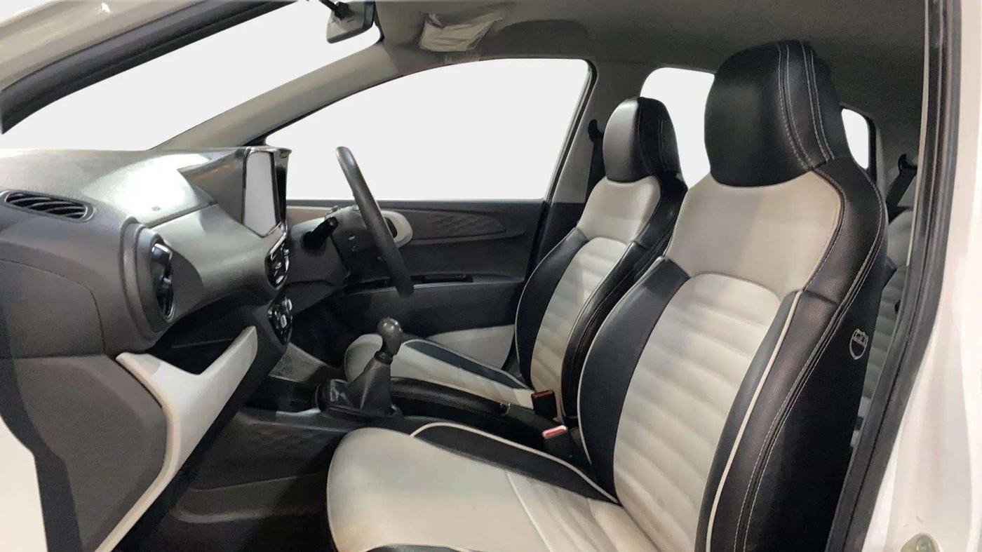 2020 Hyundai GRAND I10 NIOS ERA 1.2 KAPPA VTVT, Petrol, Manual, 57,765 km, Right Side Front Door Cabin