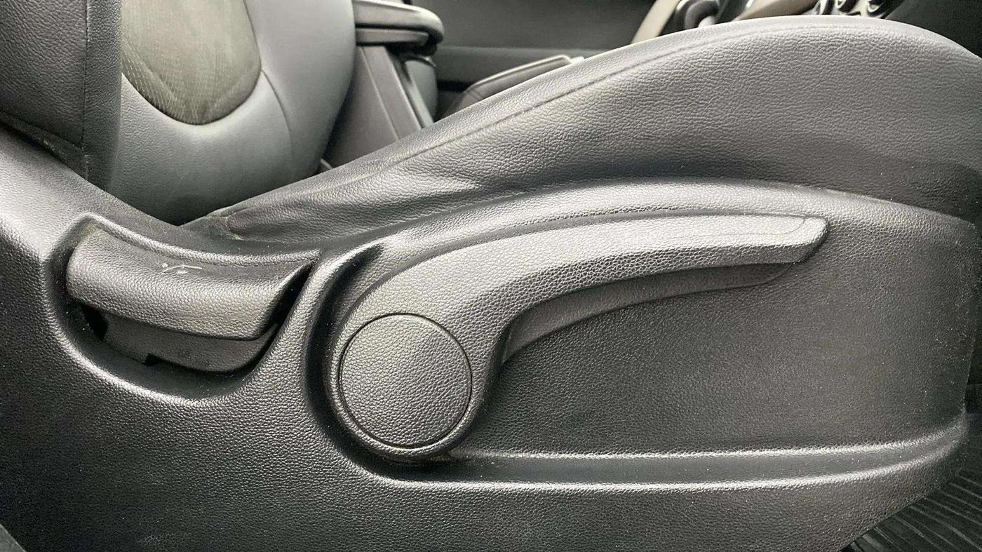 2019 Hyundai Creta E PLUS 1.6 PETROL, Petrol, Manual, 67,557 km, Driver Side Adjustment Panel