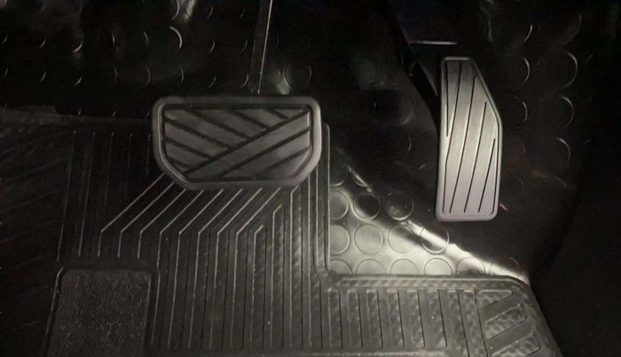 2020 Maruti S PRESSO VXI PLUS AMT, Petrol, Automatic, 52,766 km, Pedals