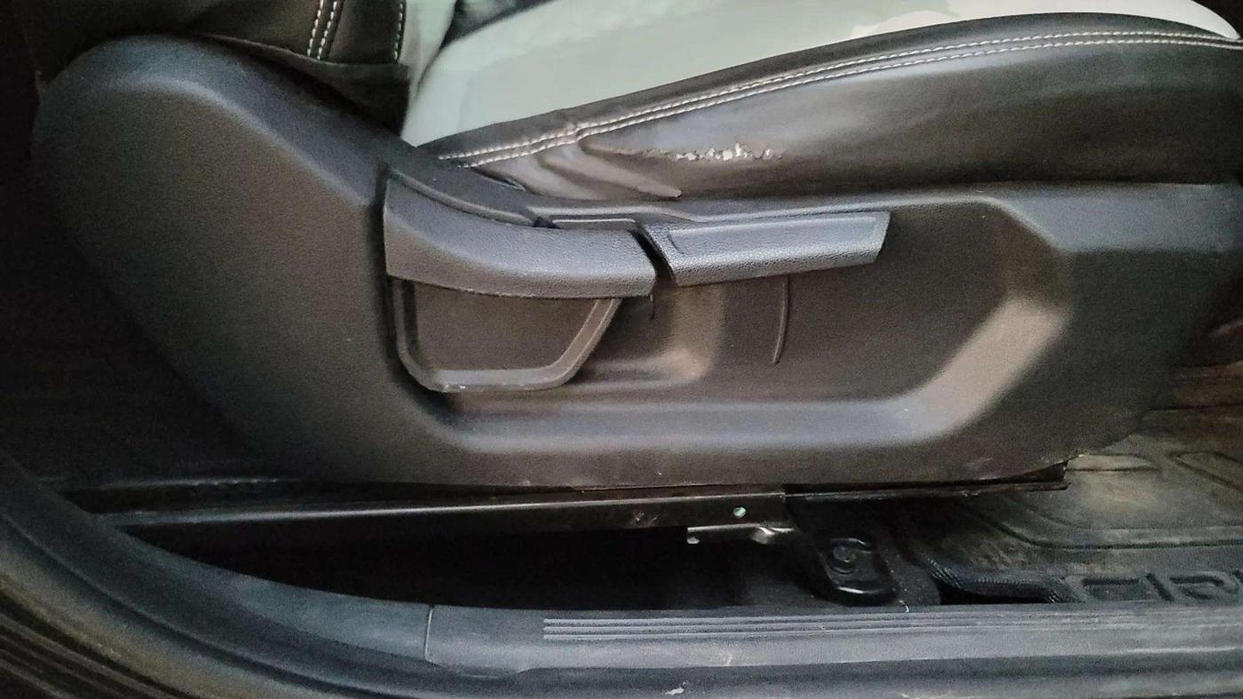 2022 Hyundai Creta E 1.5 DIESEL, Diesel, Manual, 21,587 km, Driver Side Adjustment Panel