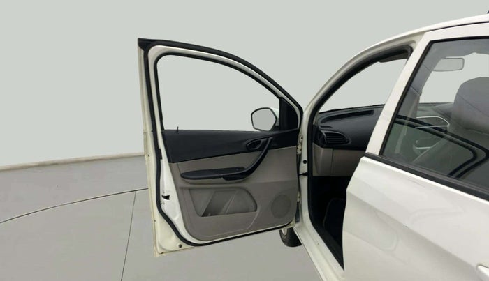 2016 Tata Tiago XT PETROL, Petrol, Manual, 50,373 km, LHS Front Door