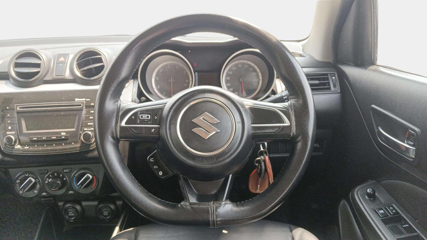 2020 Maruti Swift VXI, Petrol, Manual, 33,775 km, Steering Wheel Close Up
