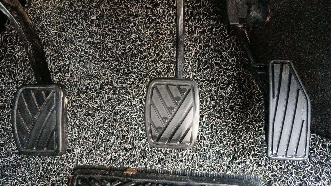 2020 Maruti Swift VXI, Petrol, Manual, 33,775 km, Pedals