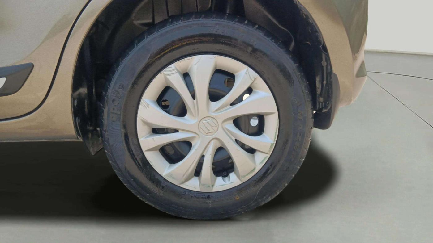 2020 Maruti Swift VXI, Petrol, Manual, 33,775 km, Left Rear Wheel