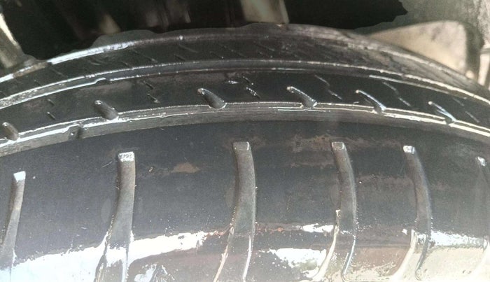 2020 Maruti Swift VXI, Petrol, Manual, 33,775 km, Right Rear Tyre Tread