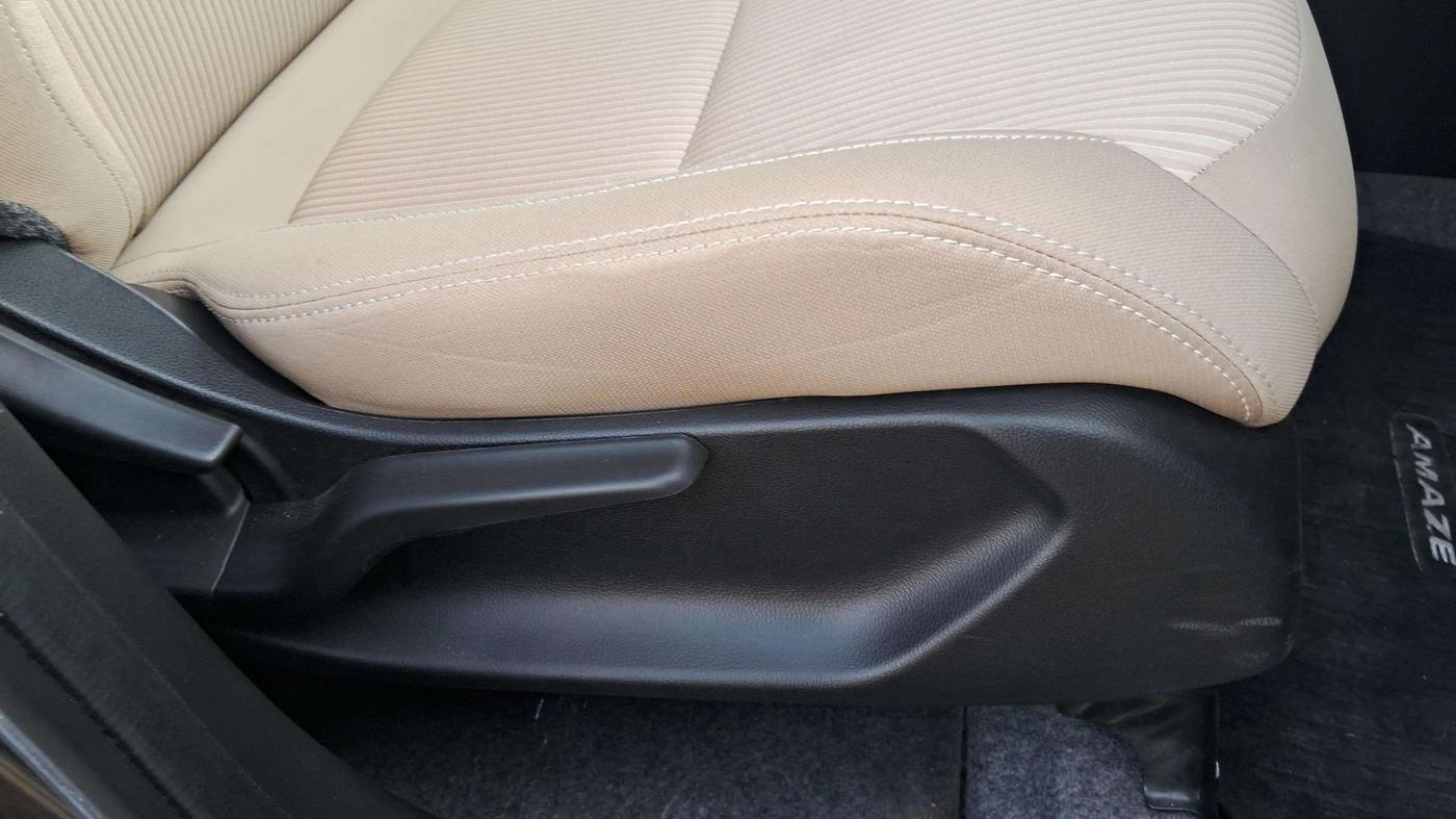 2022 Honda Amaze 1.2L I-VTEC VX CVT, Petrol, Automatic, 27,058 km, Driver Side Adjustment Panel