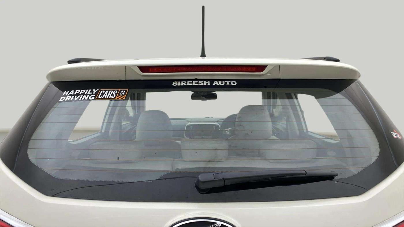 2022 Mahindra XUV300 W8 (O) 1.2 PETROL AMT, Petrol, Automatic, 9,185 km, Rear Windshield