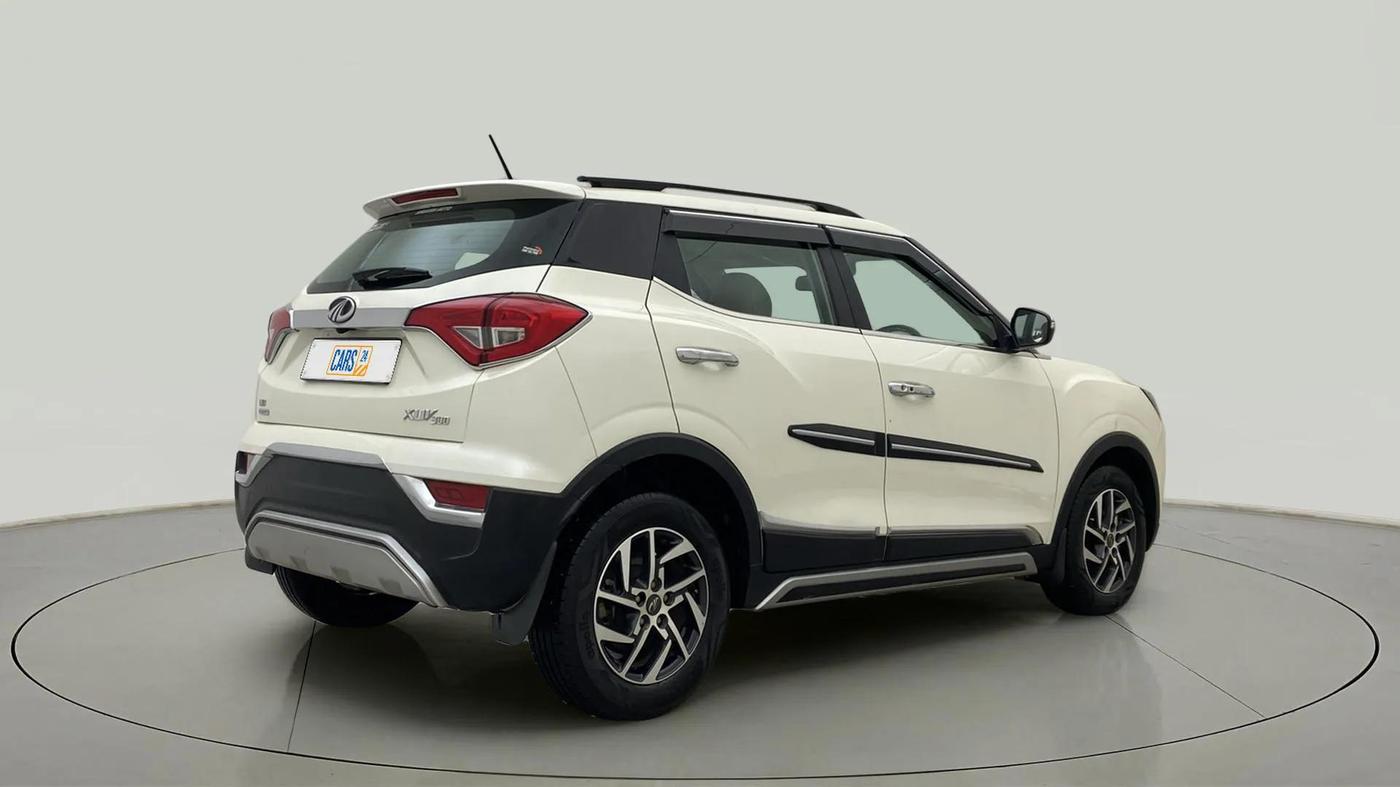 2022 Mahindra XUV300 W8 (O) 1.2 PETROL AMT, Petrol, Automatic, 9,185 km, Right Back Diagonal