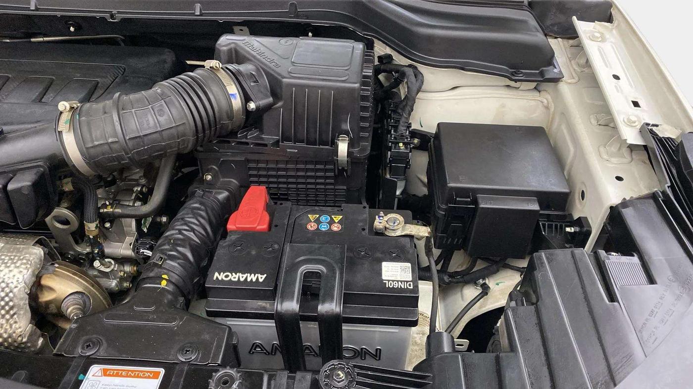 2022 Mahindra XUV300 W8 (O) 1.2 PETROL AMT, Petrol, Automatic, 9,185 km, Engine View - Left