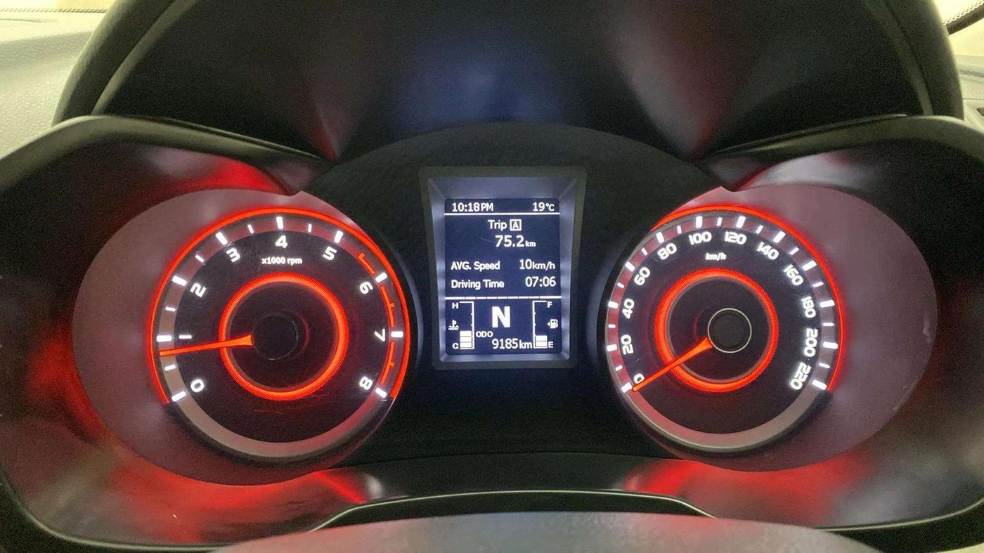 2022 Mahindra XUV300 W8 (O) 1.2 PETROL AMT, Petrol, Automatic, 9,185 km, Odometer Image