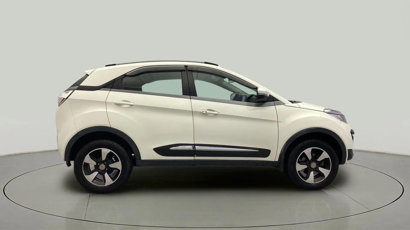 2018 Tata NEXON XZ PETROL, Petrol, Manual, 23,546 km, Right Side View