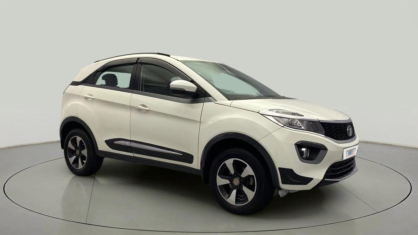 2018 Tata NEXON XZ PETROL, Petrol, Manual, 23,546 km, SRP