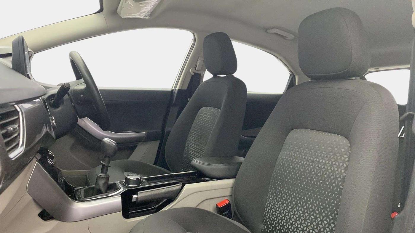 2018 Tata NEXON XZ PETROL, Petrol, Manual, 23,546 km, Right Side Front Door Cabin