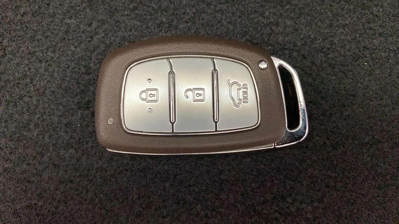 2023 Hyundai NEW I20 ASTA 1.2 MT, Petrol, Manual, 9,713 km, Key Close Up