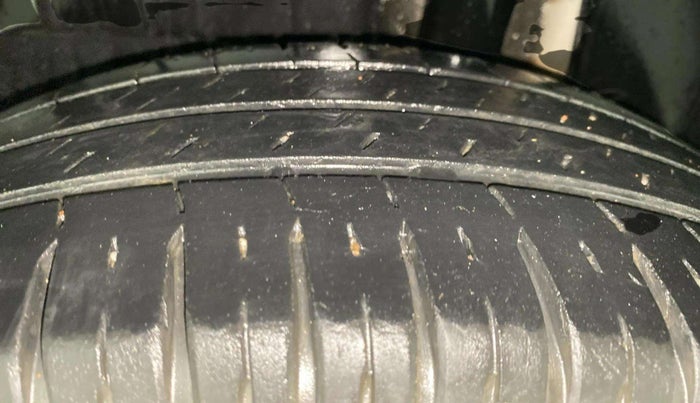 2020 Maruti Dzire ZXI Plus AMT, Petrol, Automatic, 51,225 km, Left Rear Tyre Tread