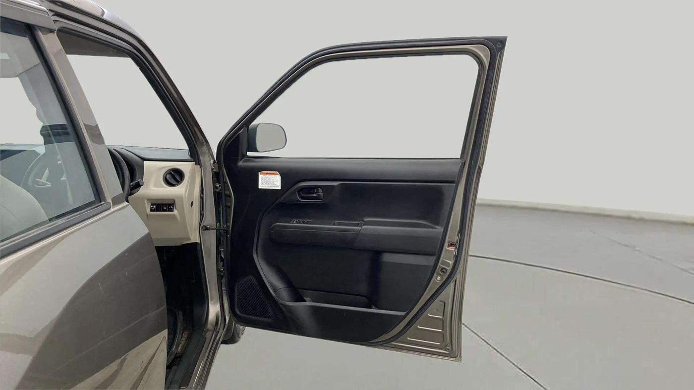 2022 Maruti New Wagon-R LXI CNG 1.0, CNG, Manual, 71,090 km, RHS Front Door