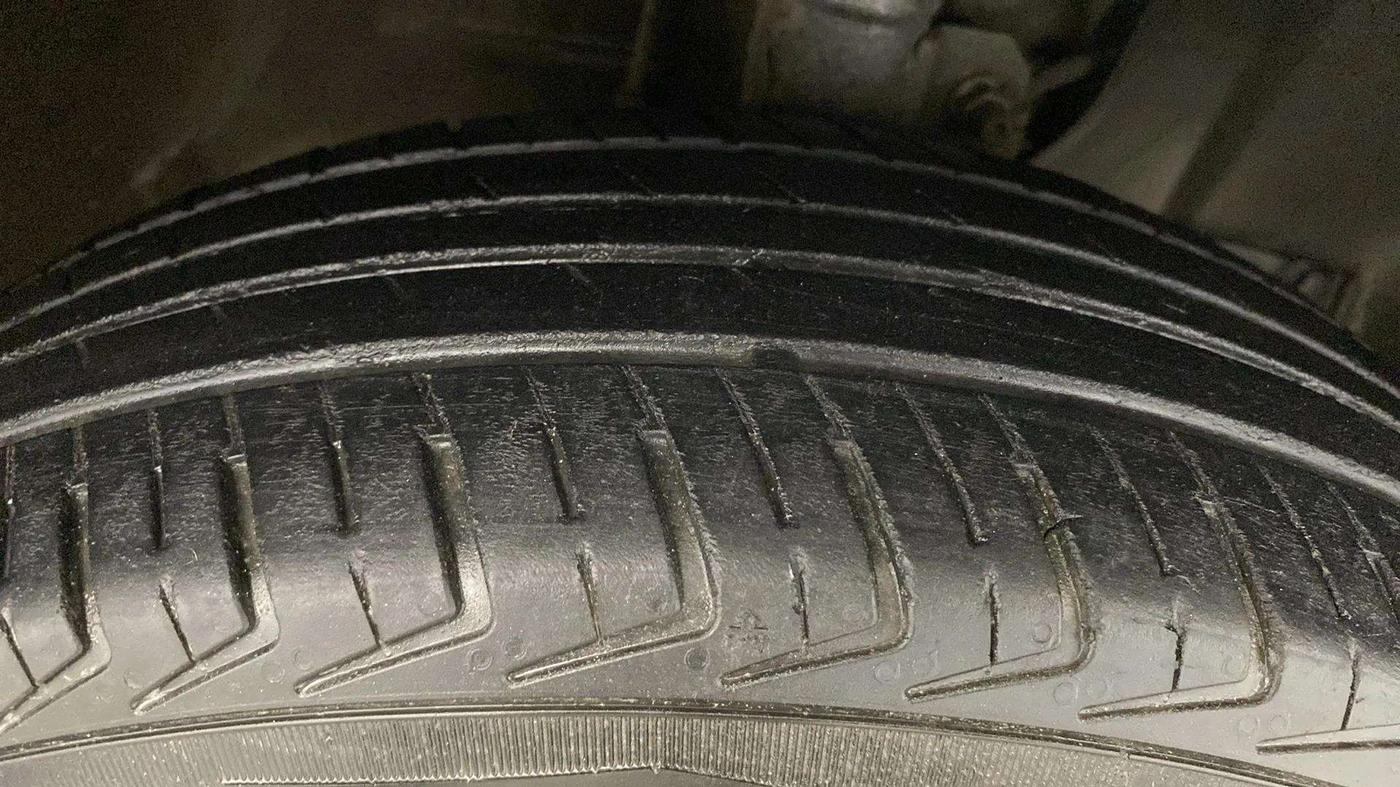 2022 Maruti New Wagon-R LXI CNG 1.0, CNG, Manual, 71,090 km, Right Front Tyre Tread
