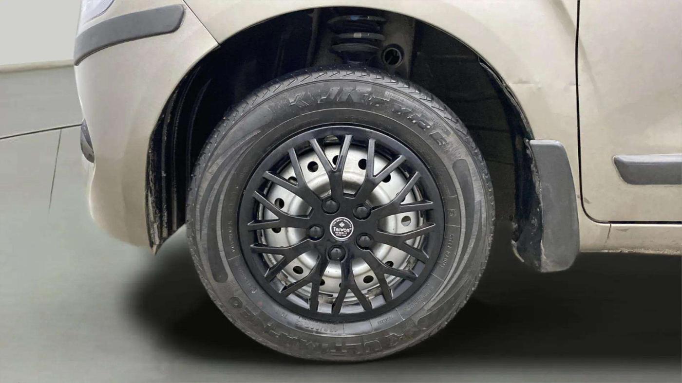2022 Maruti New Wagon-R LXI CNG 1.0, CNG, Manual, 71,090 km, Left Front Wheel