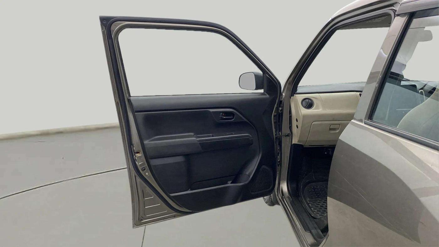 2022 Maruti New Wagon-R LXI CNG 1.0, CNG, Manual, 71,090 km, LHS Front Door