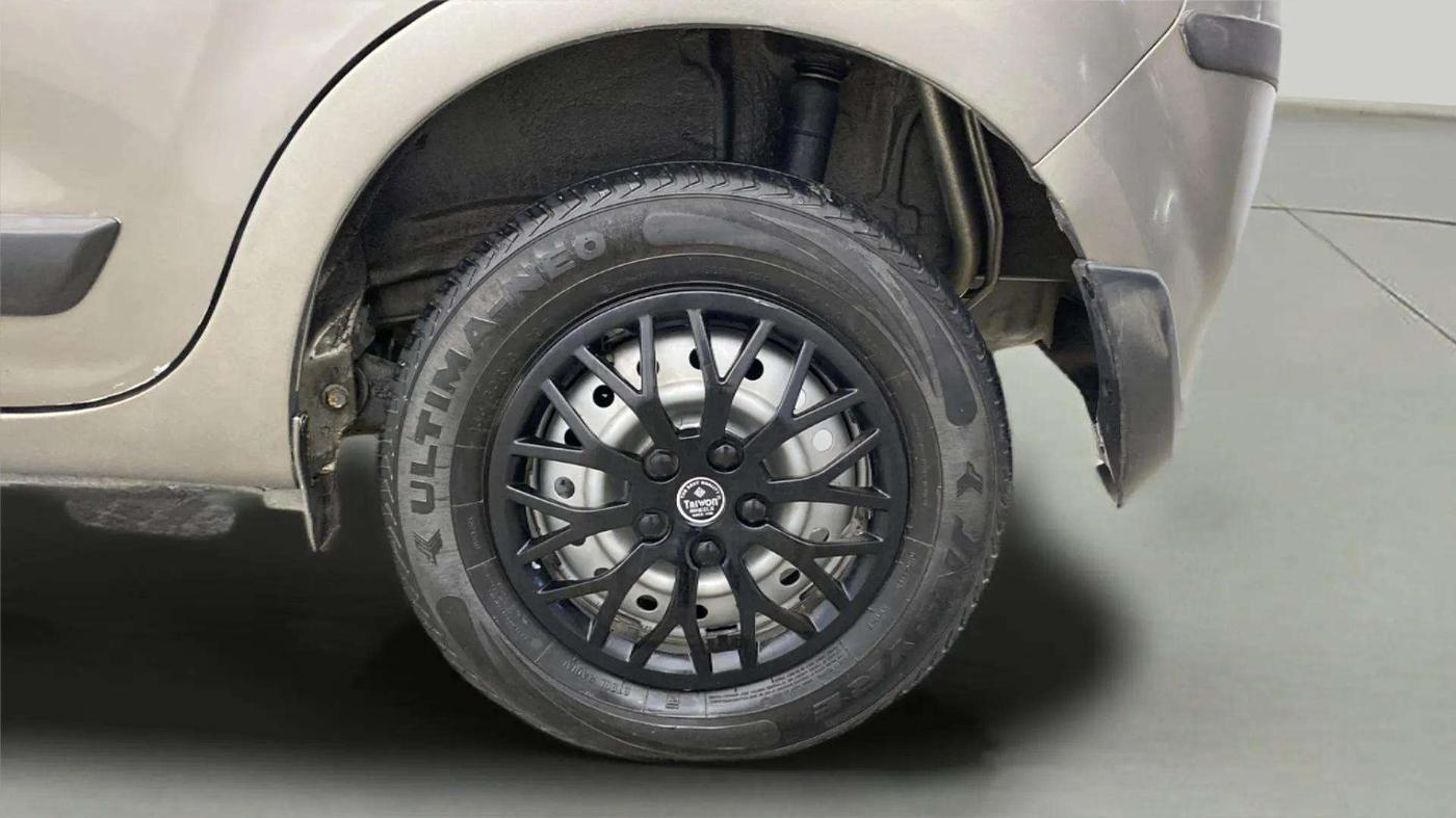2022 Maruti New Wagon-R LXI CNG 1.0, CNG, Manual, 71,090 km, Left Rear Wheel