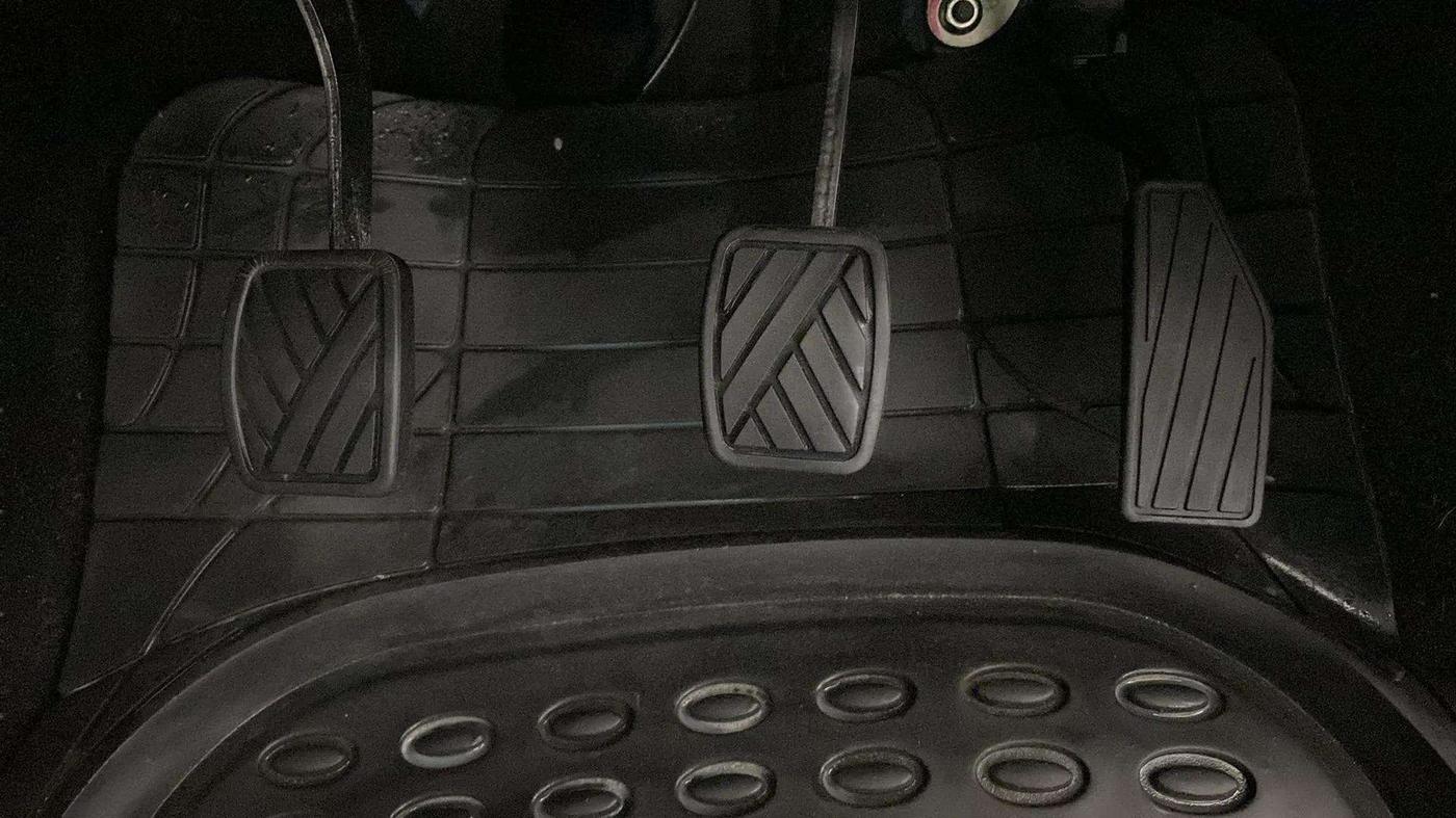 2022 Maruti New Wagon-R LXI CNG 1.0, CNG, Manual, 71,090 km, Pedals