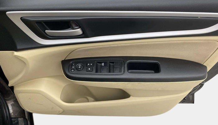 2022 Honda Amaze 1.2L I-VTEC VX CVT, Petrol, Automatic, 29,705 km, Driver Side Door Panels Control