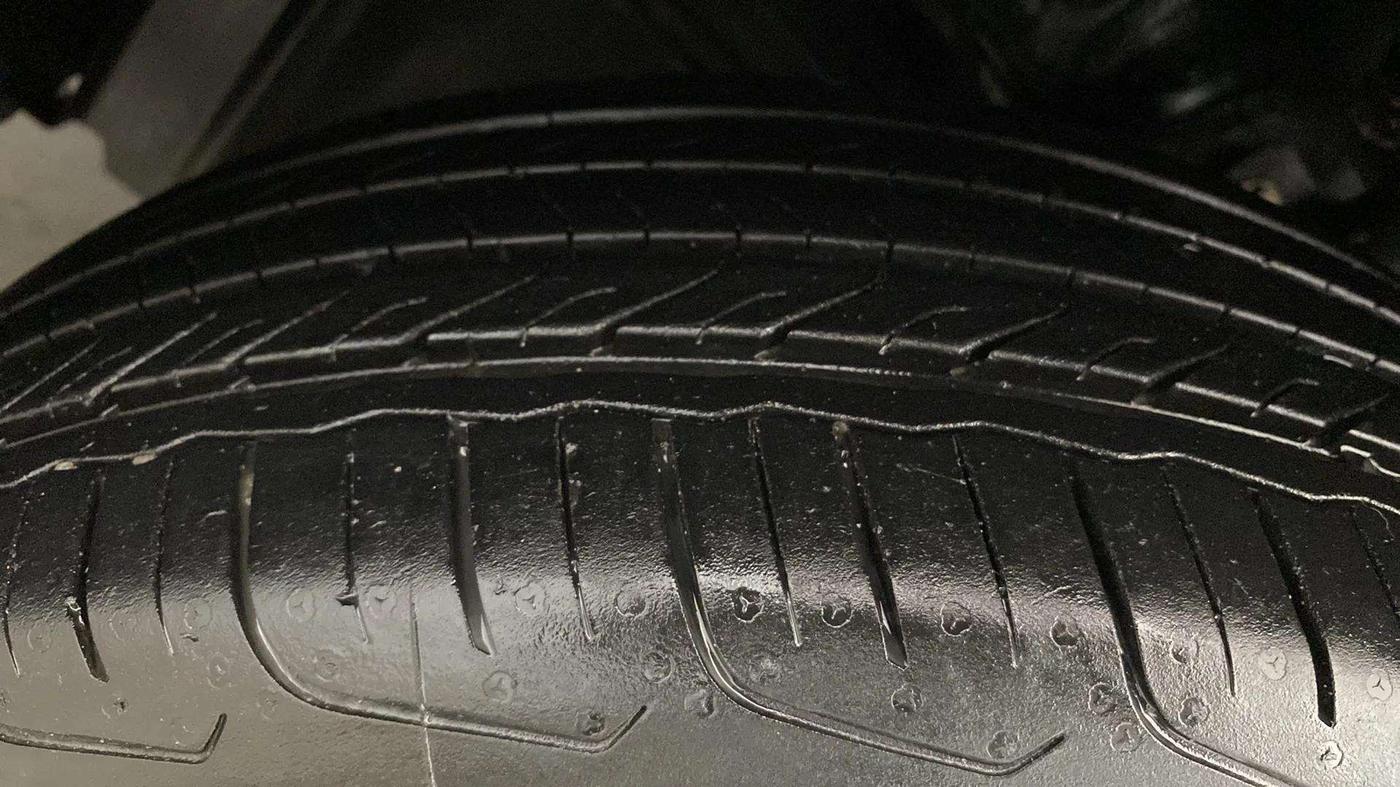 2024 Maruti FRONX DELTA PLUS 1.2L AGS, Petrol, Automatic, 4,351 km, Left Front Tyre Tread