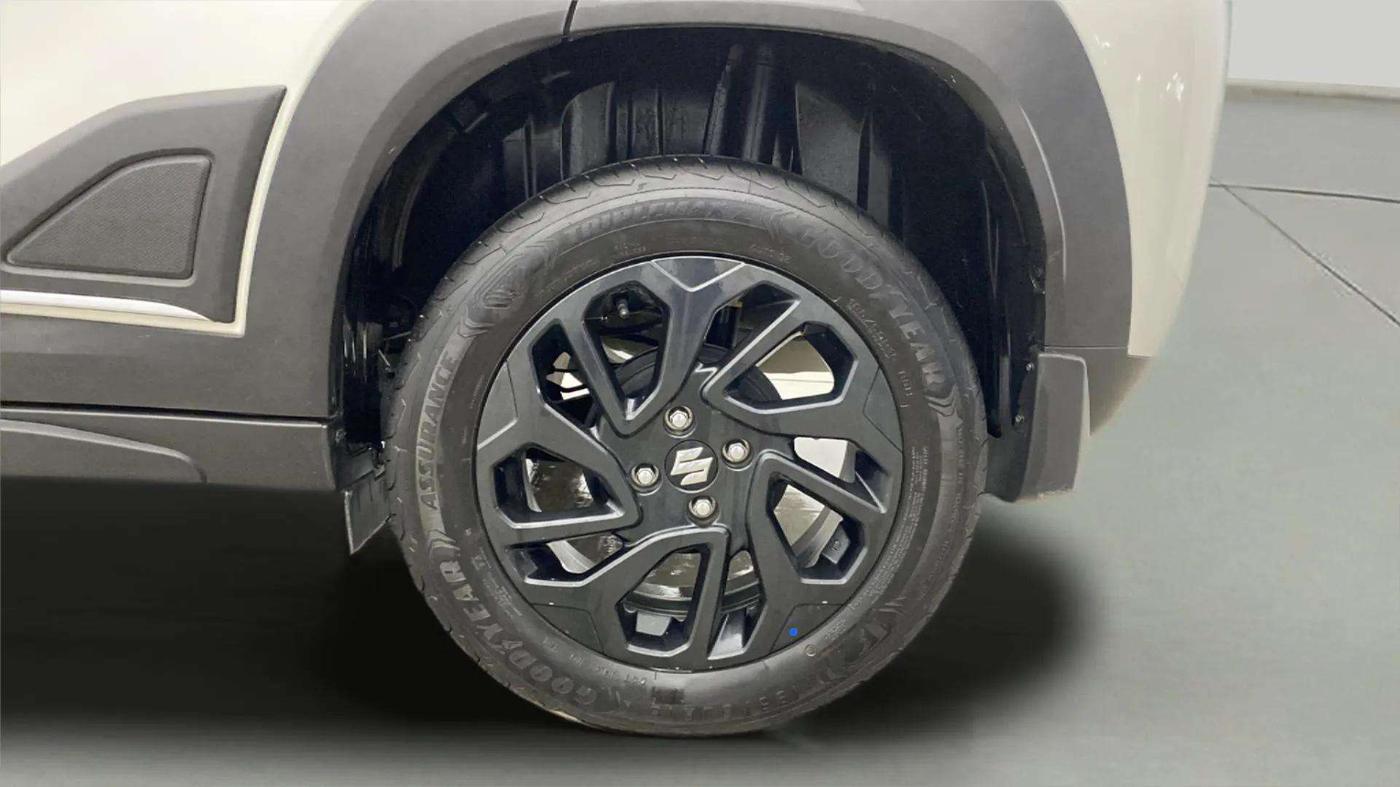 2024 Maruti FRONX DELTA PLUS 1.2L AGS, Petrol, Automatic, 4,351 km, Left Rear Wheel
