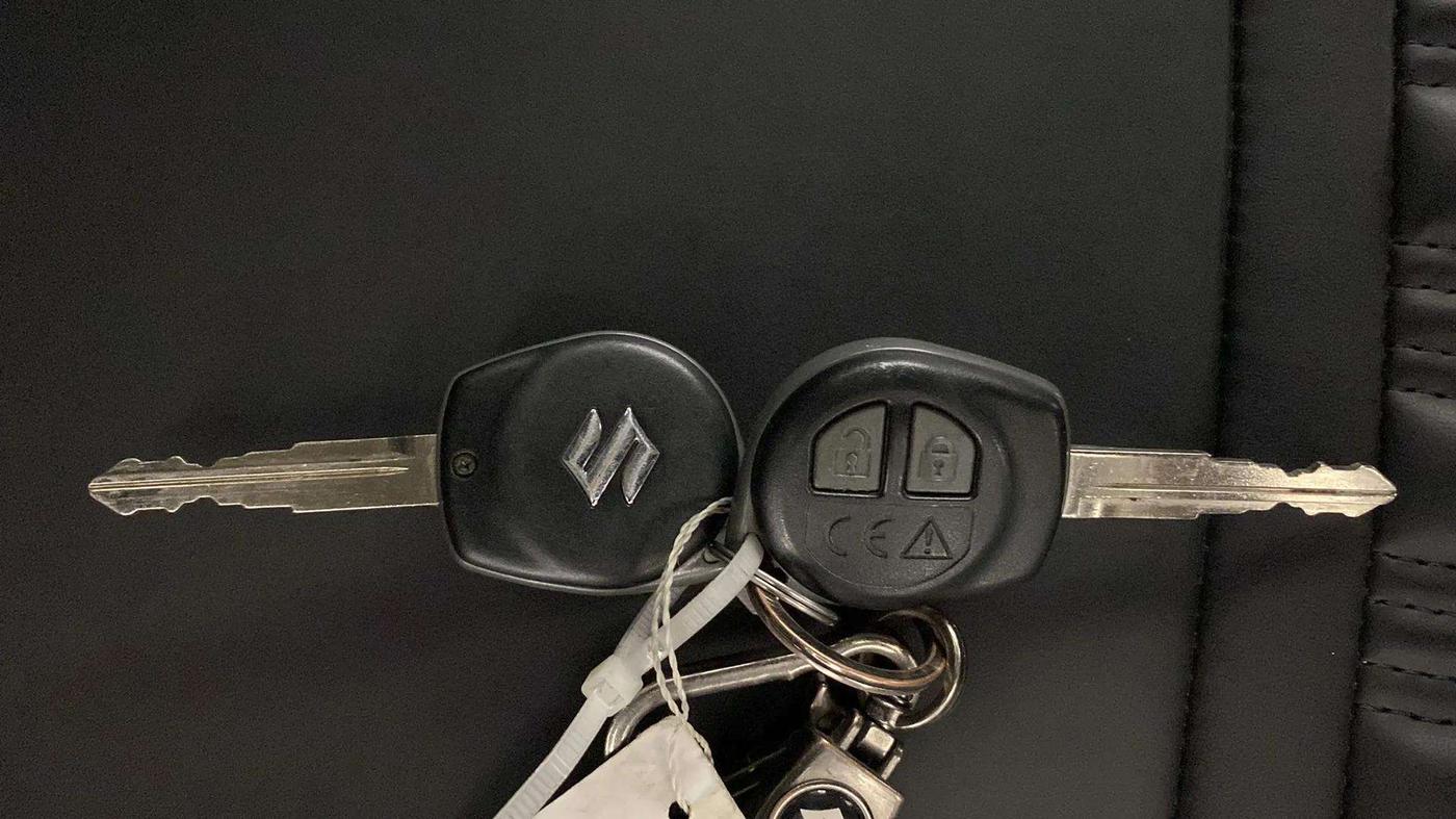 2024 Maruti FRONX DELTA PLUS 1.2L AGS, Petrol, Automatic, 4,351 km, Key Close Up